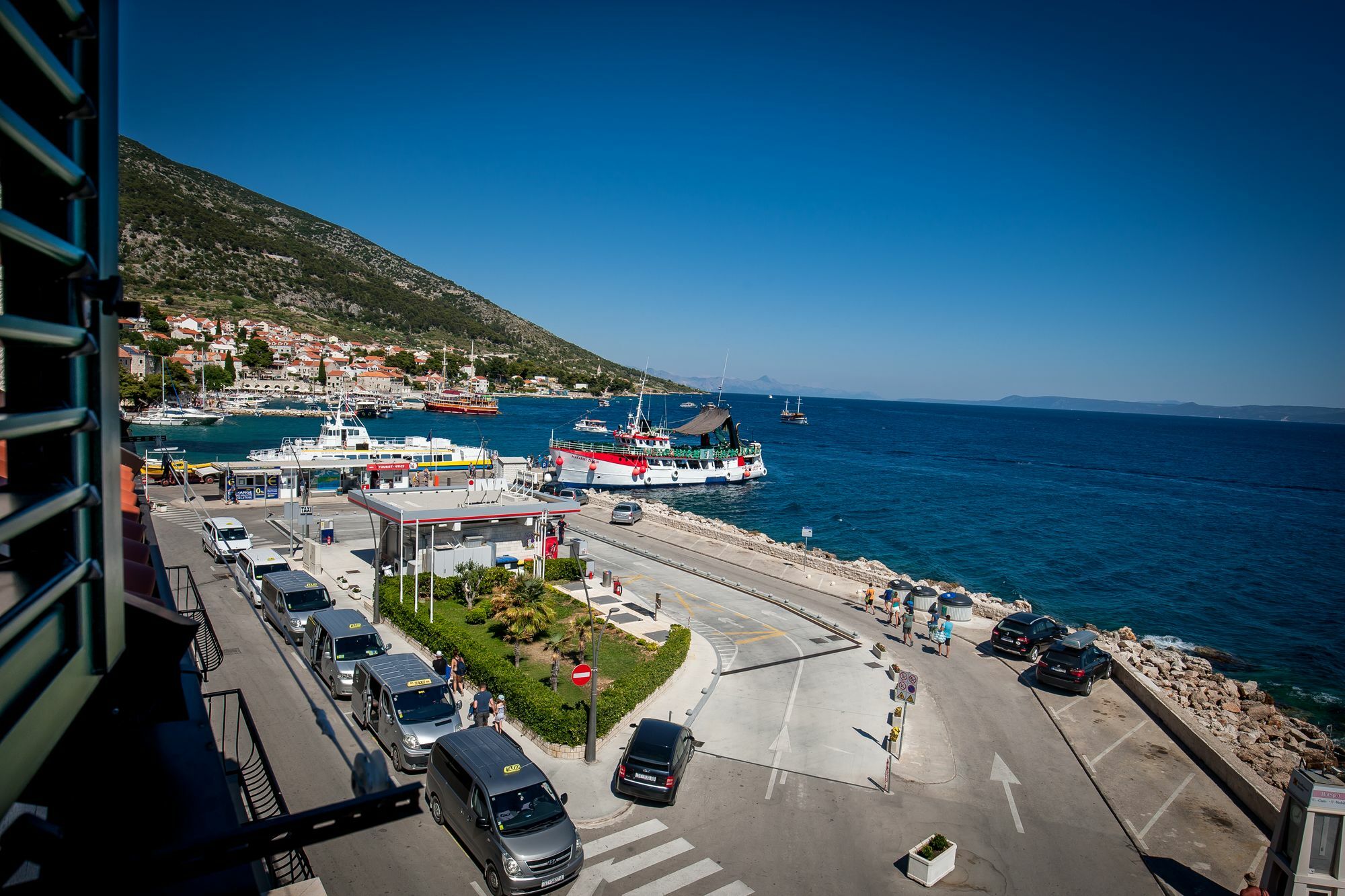 Seaside Apartments Bol Buitenkant foto
